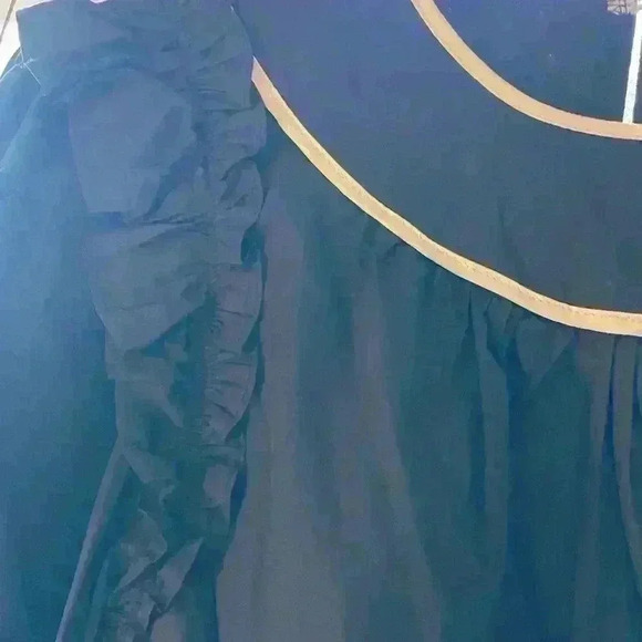 AUREM Black Blouse Women Medium Flowy NWOT, purchased at boutique, ruffles - Picture 5 of 9